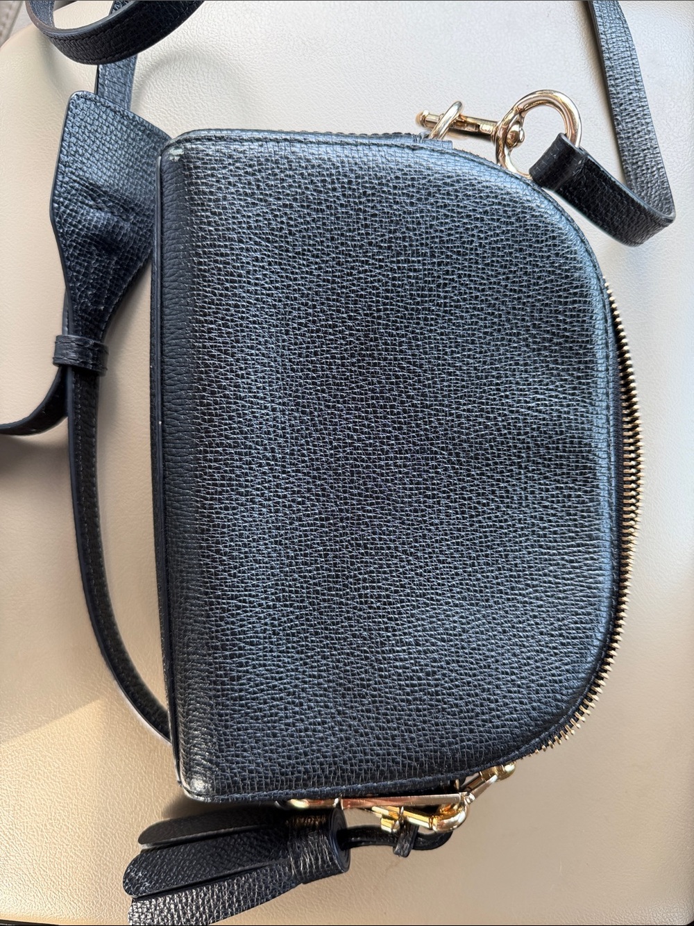 Marc Jacobs Black Pebbled Leather Camera Crossbody with Double-J Logo - Picture 6 of 9